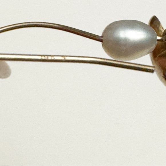 Dainty Heart Pearl Earrings 14k Yellow Gold Vintage - Picture 6 of 8